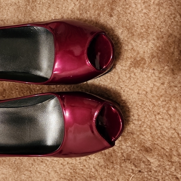 Stuart Weitzman Patent Leather Peep Toe Platform Heels - Picture 3 of 16